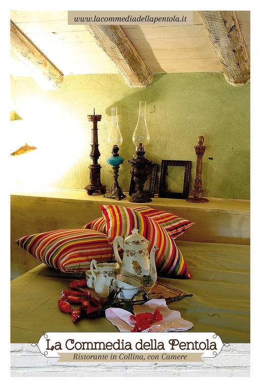 La Commedia Della Pentola Hostal Lu (Piedmont) Habitación foto
